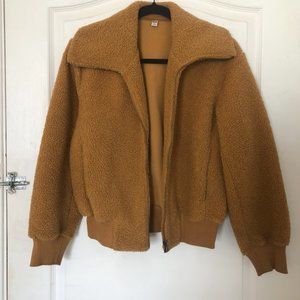 UNIQLO Fuzzy Jacket